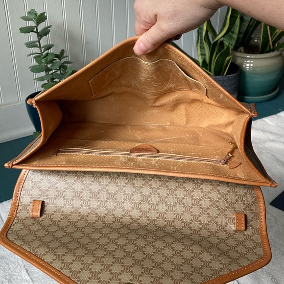 ❌SOLD❌ Celine ✨HP✨ Vintage Macadam Envelope Flap Bag - Picture 13 of 17